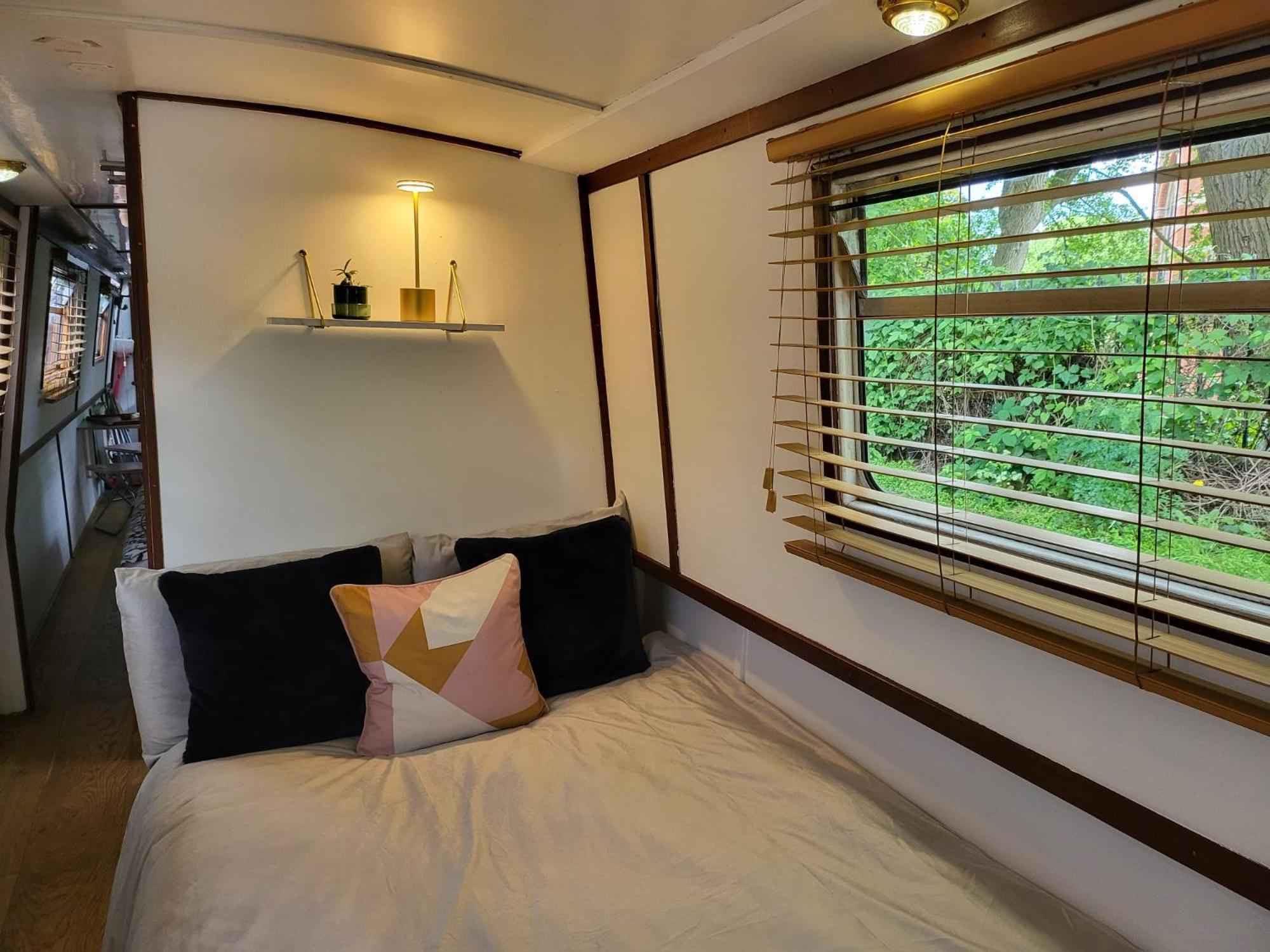 Lovely Canal Boat In Little Venice For Family & Friends London Eksteriør bilde