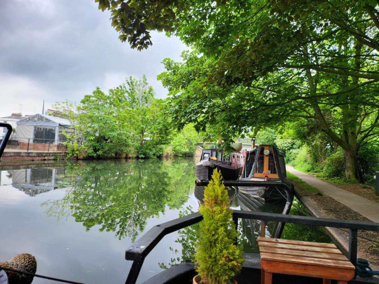 Lovely Canal Boat In Little Venice For Family & Friends London Eksteriør bilde